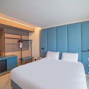 Mercure Malta מלון